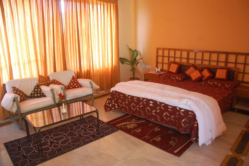 Hotel Maruti Mandapam Jabalpur Phòng bức ảnh