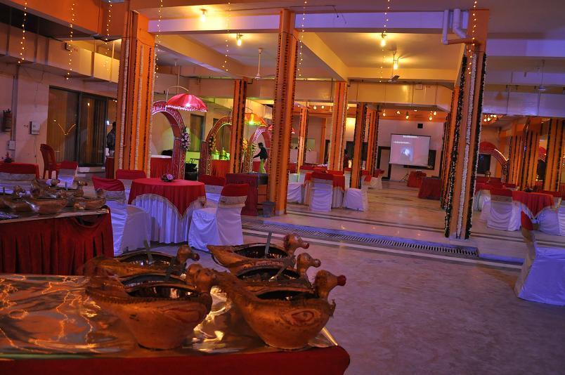 Hotel Maruti Mandapam Jabalpur Ngoại thất bức ảnh